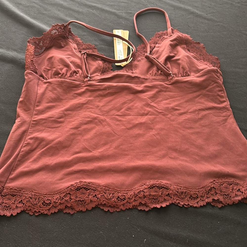 Skims fits everybody Lace Trim Camisole Top in color oxblood - Picture 2 of 2